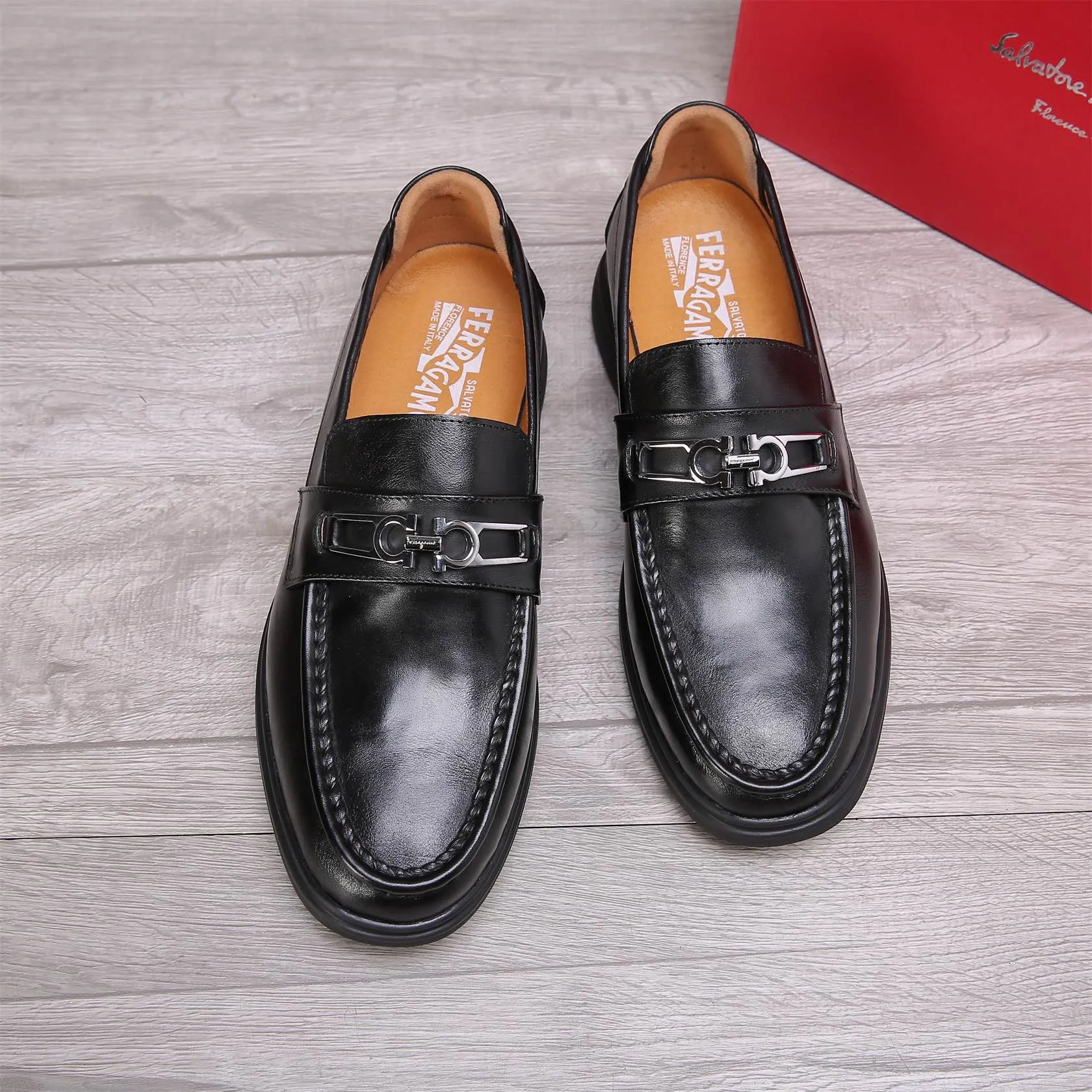 Men's shoes 💰460 🕷🕷🐂【Ferragamo】Ferragamo Popular fashionable casual shoes🇨🇳Official website counter 1:1 production, original mold opening💯Good quality visible, imported high-end first-layer waxed calfskin, water-dyed🐂leather lining🌿very clear texture, high-quality waterproof, non-slip and wear-resistant outsole🎋high quality and low price, truly handmade🍓Black optional! Code number 38-44 (45-46 customized)......